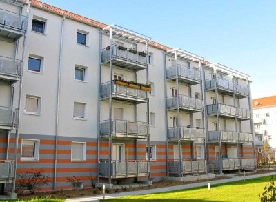 2-Zimmer-Wohnung am Nordostbahnhof mit Balkon im 3. Stock