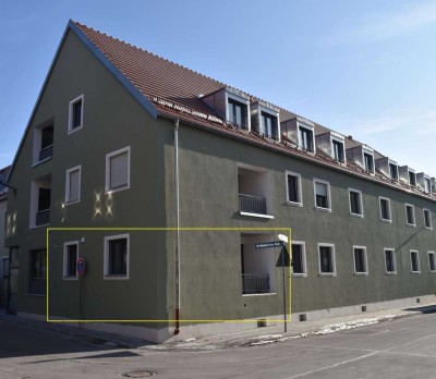 ***helle 2-ZKB Erdgeschosswohnung mit Loggia***