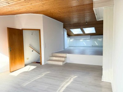 IHR FAMILIENTRAUM IN FELDRANDLAGE - Teilweise Modernisiertes Reihenmittelhaus mit Garten & Garage