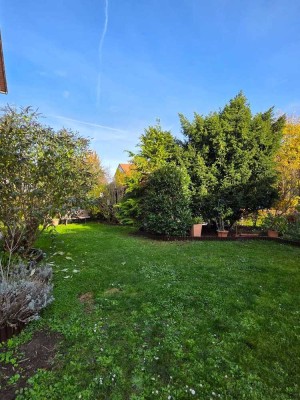 Hübsche 2-Zimmer-Wohnung mit Balkon in MA-Seckenheim! Einzugsbereit & mit Bonbon!