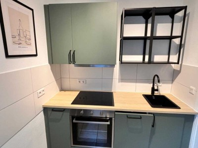 Saniertes Apartment mit Einbauküche und Wintergarten