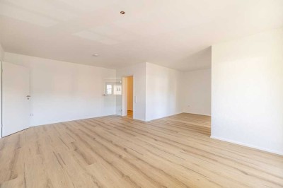 Lichtdurchflutete 4,5-Zimmer-Wohnung mit zwei Balkonen & Garage- Ihr neues Zuhause in Oberderdingen!