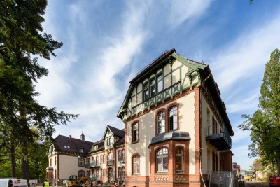 Historisches Ambiente !! Besichtigung So. 07.09. / 11:30 Uhr - EBK, Fußbodenheizung, Parkett....