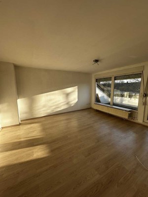 Helle 80m² Wohnung mit Loggia in ruhiger Lage - Soforteinzug