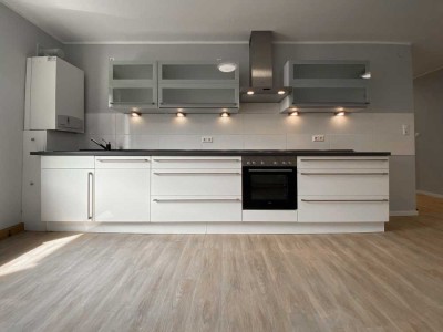 KL - Nähe Stadtpark, 4 ZKB, Einbauküche, modernes Badezimmer *Erstbezug nach Renovierung*