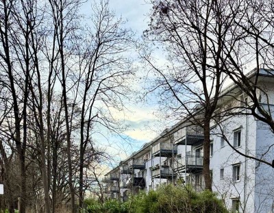 Großzügig geschnittene 3 ZKB mit sonnigem Balkon
und TG in Augsburg