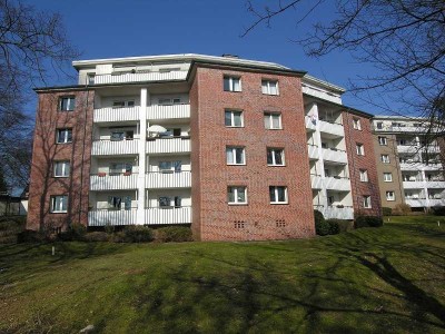 Schöne helle 2 Zimmer Wohnung mit Balkon!