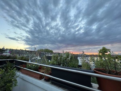 Schöne, ruhige 3,5-Raum-Maisonette mit Dachloggia in Frankfurt-Bornheim