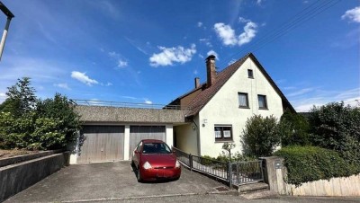 Erstbezug nach Sanierung: 4Z Whg mit Dachterasse