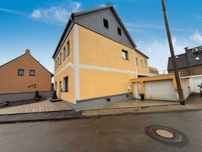 Attraktives Familienhaus mit Anbau, Pool & Sauna in zentraler Lage von Kierdorf