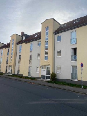 Helle und freundliche 2 Raumwohnung mit Balkon im 1.OG und mit Stellplatz