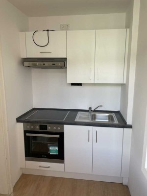 1 Zimmerwohnung mit neuer Einbauküche