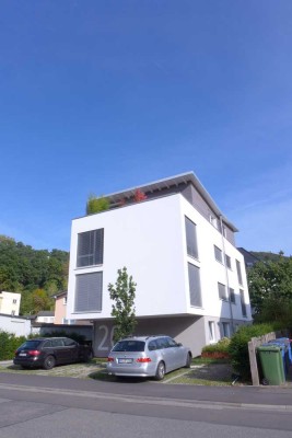 Moderne, lichtdurchflutete 3-Zimmer Maisonette-Wohnung mit Dachterrasse  in Marburg