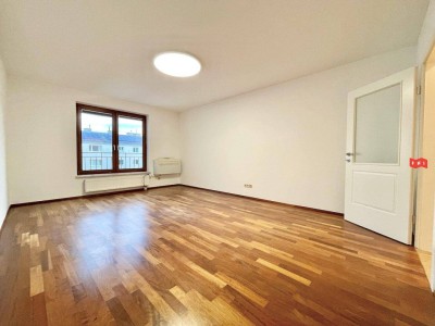 Renoviertes 3 Zimmer Neubaueigentum mit Garagenplatz, Klimaanlage &amp; Grünblick am Fuße des Küniglberges