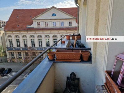 IMMOBERLIN.DE - Charaktervolle Altbauwohnung mit Balkons in begehrter Gleimkiez-Lage