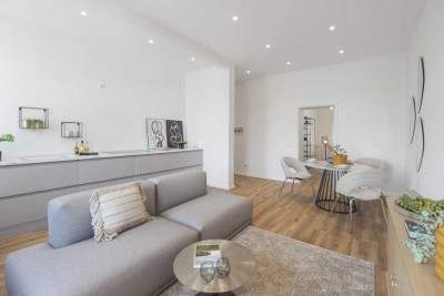 Schöne 4-Zimmer Wohnung im Altbau | Balkon wird nachträglich angebaut (ohne Makler)