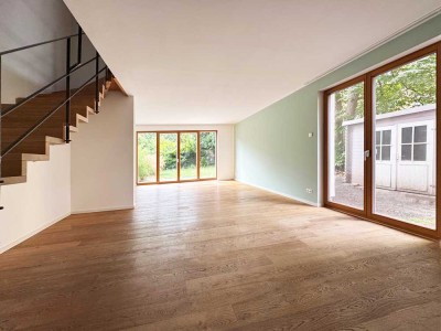 Eigentumswohnung über drei Etagen mit großem Garten und Dachterrasse **mit VIDEO**
