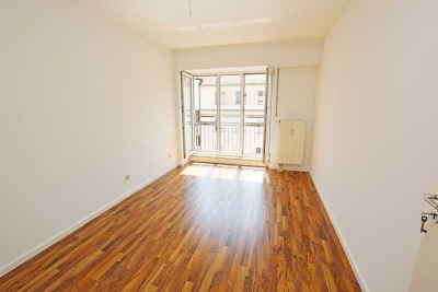 Lichtdurchflutete 2-Zi-Wohnung in Elbnähe mit Tiefgarage. Provisionsfrei