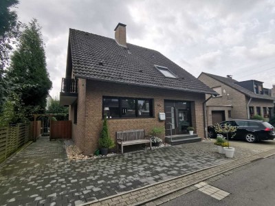 RESERVIERT - Freistehendes Einfamilienhaus mit Garten in Hiesfeld