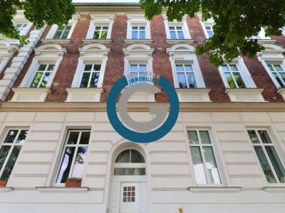 HOHEN DECKEN, STUCK & HOLZDIELEN - BEGEHRTER ALTBAUCHARME - ZUR ZEIT VERMIETET