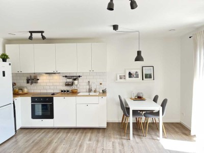 Neuwertige vollmöblierte Studio-Wohnung mit Terrasse und Tiefgarage in Greven