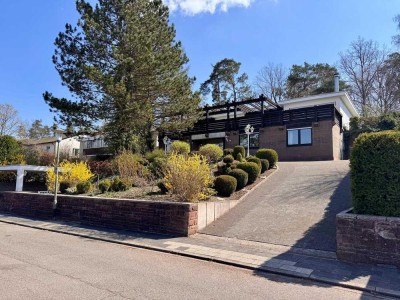 KL-Lämmchesberg - Freisteh. großzügiges EFH m. Doppelgarage, Hallenbad u.Sauna in bester Lage von KL
