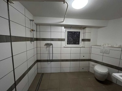 Erstbezug nach Rundum-Renovierung – genießen Sie Ihren Balkon mit Ausblick!
