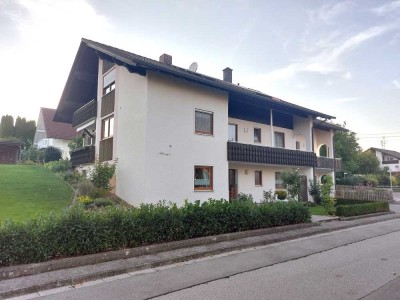 Großzügiges Haus mit ELW in Eppishausen (von Privat)