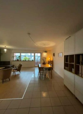 Attraktive 3-Raum-Wohnung mit EBK und Balkon in Schildesche
