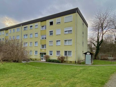 Geräumige 3-Zi.-Wohnung im Erdgeschoss mit Balkon!