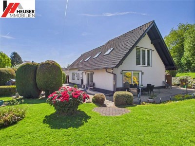 Exklusives Einfamilienhaus mit Einliegerwohnung und zwei Baugrundstücken!