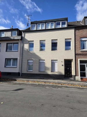 komplett saniertes 7 Familienhaus , großer Garten ,nähe D'dorf von Privat
