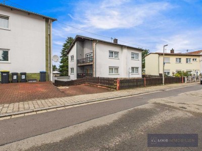 Top Zweifamilienhaus mit Balkon und Garten