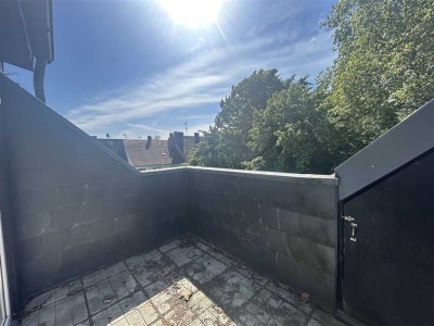 Mit Balkon! Gepflegte 3-Zi-Whg in ruhiger Lage in Altendorf