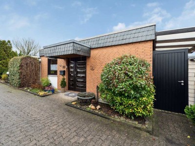 Attraktiver Bungalow mit Atrium und Garage in begehrter Lage von Leichlingen