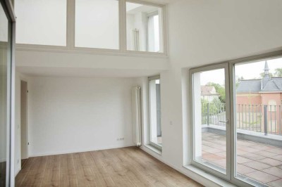 Exklusive Penthouse-Wohnung mit moderner EBK und Galerie in der Berliner Vorstadt