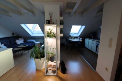 2-Zimmer-Dachstudiowohnung  in Mannheim-City, nähe Schloss und Universität