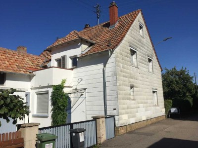 Gepflegtes 5-Zimmer-Haus mit Einbauküche in Birkweiler