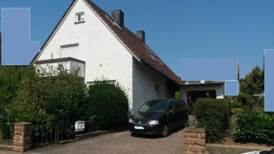 Schönes Haus mit acht Zimmern in Filderstadt, teilmöbliert