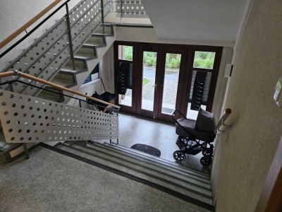 Moderne 2-Zimmer-Wohnung mit neuwertiger Küche & hochwertigen Möbeln in Dresden Striesen-West