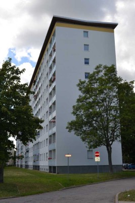 Helle 2-Raum-Wohnung mit Balkon