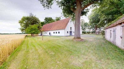***Kernsaniertes Einfamilienhaus - Resthof in Alleinlage mit Halle u. Scheune ***