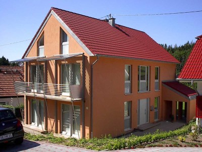 Gartenseitige Haushälfte im Grünen mit ELW, Vorbildliches Umwelthaus ohne Kfz-Garage, 1.061 m² GS