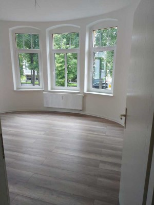 Wohnen auf der Weinauallee! Frisch renoviert! Einbauküche!