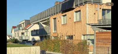 3 Zimmer, Einbauküche, Aufzug, Balkon,Carport