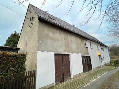 Einfamilienhaus mit großem Scheunenanbau in Elstra