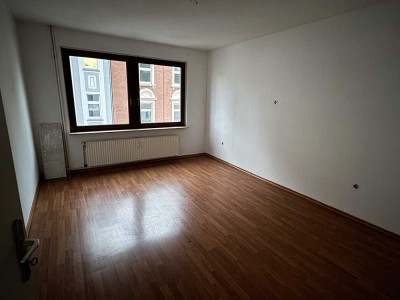 3 Zimmer in der 2. Etage; Kurfürstenstr. 25