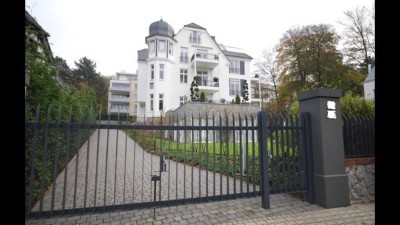 Helle 3-Zimmer Wohnung direkt am Grafenberger Wald- hochwertige Ausstattung, Markenküche + TG