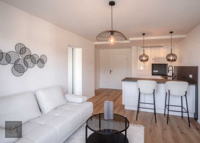 Möblierte 2-Zimmer-Wohnung mit Balkon in Toplage Schwabing – Leopoldstraße