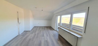 Vollständig renovierte 3-Raum-Wohnung mit Balkon und Einbauküche in FDS-Wittlensweiler